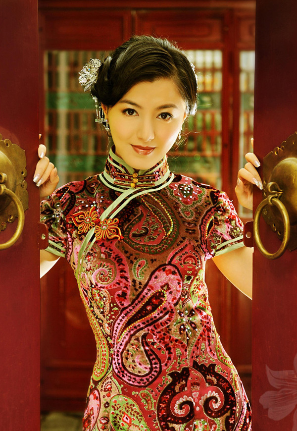 李奕彤:美得令人窒息的旗袍照片