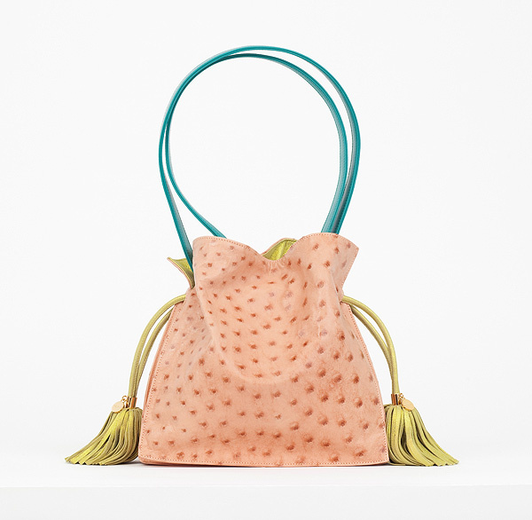粉色控看过来!Loewe 11春夏手袋系列登场