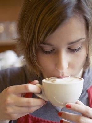 神奇 喝这些水让女人速变美