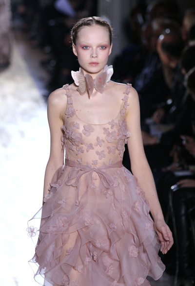 Valentino 2011߶˿Ԫ