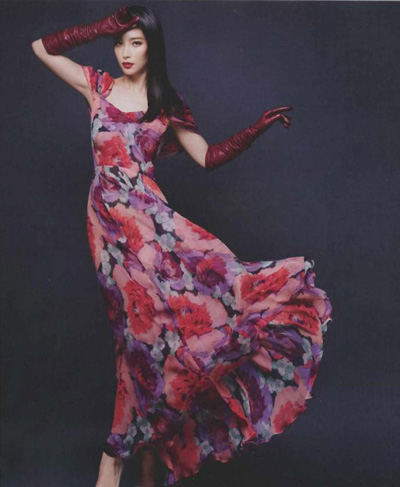 李冰冰登美版杂志 奢华贵气气质不俗
