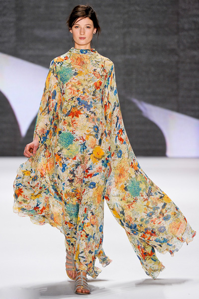 2012ŦԼʱװ Vivienne Tam㳡
