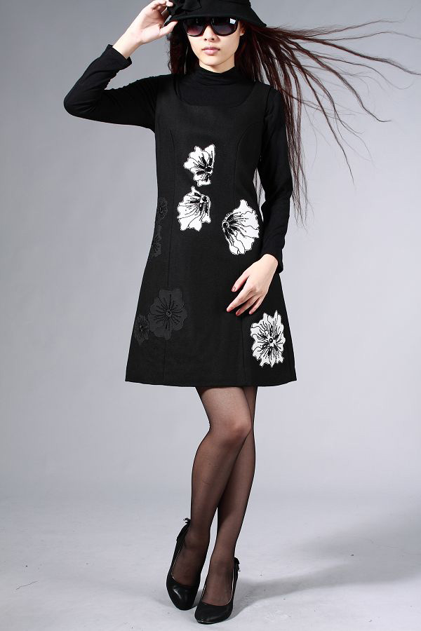 2011款订珠绣花毛呢连衣背心裙