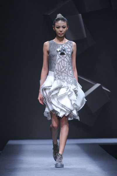 SDEER2012ʱװ