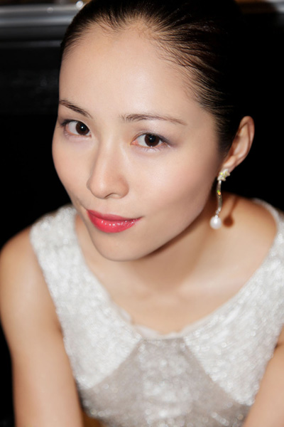 江一燕美容写真精致迷人
