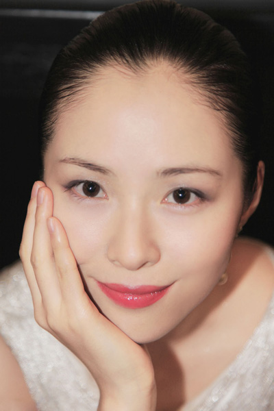 江一燕美容写真精致迷人