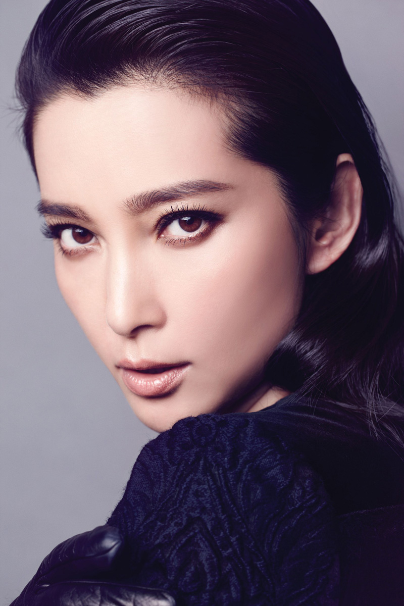 杂志《好莱坞报道者(the hollywood reporter)以头条位置报道李冰冰