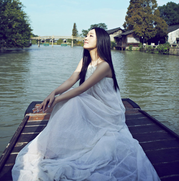 杨钰莹:行到江南