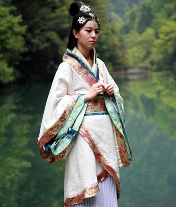 王昭君后裔王玉婷再现历史经典 出演四大美女静态电影