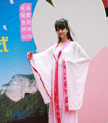 王昭君后裔王玉婷再现历史经典 出演四大美女静态电影