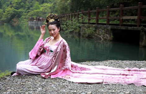 王昭君后裔王玉婷再现历史经典 出演四大美女静态电影