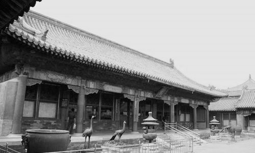 翊坤宫是谁住的?《甄嬛传》的华妃和《康熙微服私访记》的宜妃