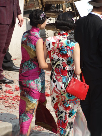 《触不可及》片场美女旗袍照曝光