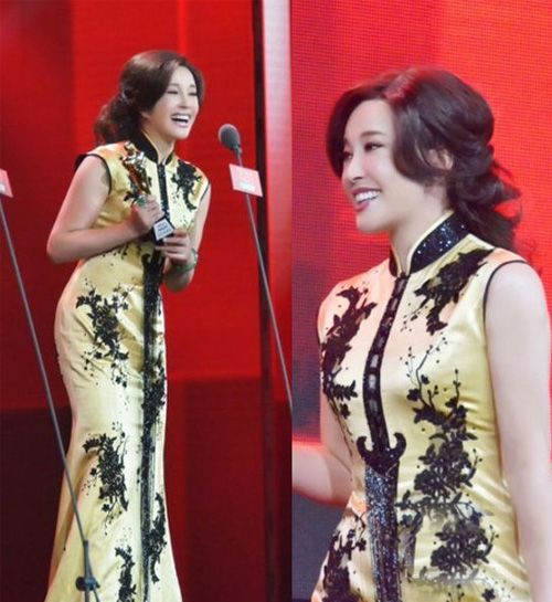 刘晓庆青花泡泡礼服再扮嫩 “中国风”惊艳盛典