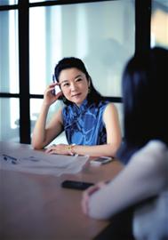 她们真实存在 办公室里的旗袍女郎