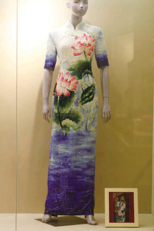 来南博!看百年旗袍展里的花样年华