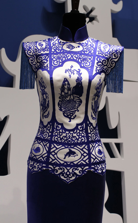 彭丽媛携手丹麦女王中国行  NE·TIGER华服献礼  