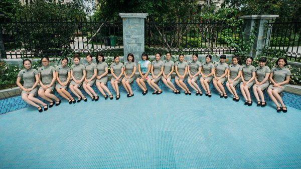 广东幼儿园老师穿旗袍尽显民国范