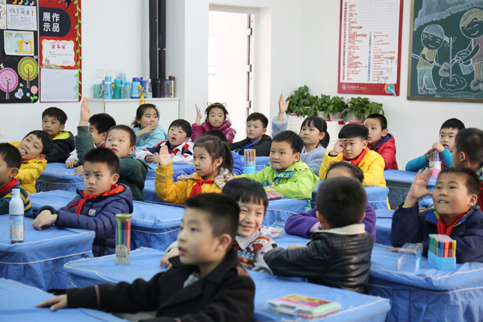 旗袍讲堂走进校园 让孩子们了解旗袍之美