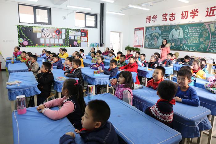 旗袍讲堂走进校园 让孩子们了解旗袍之美