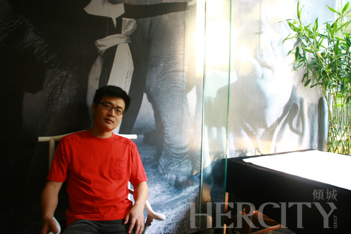 《旗袍》编剧担纲中国美评委