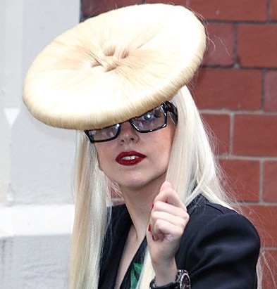 目瞪口呆!Lady Gaga超夸张的惊艳发型