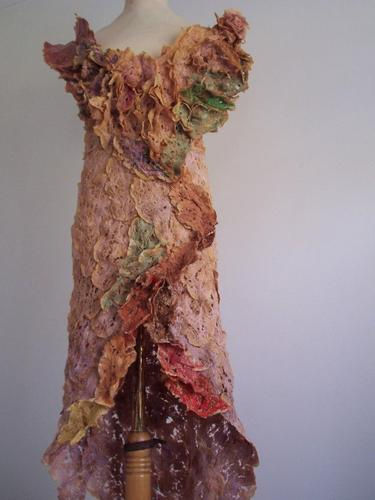 废品变华服 精美绝伦的茶包衣服