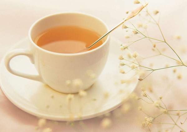 人生，淡淡的心灵是一杯清茶 