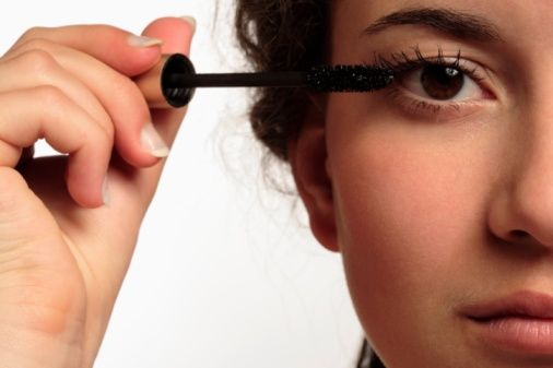 彩妆技巧让你从圆脸妹变身迷人巴掌脸