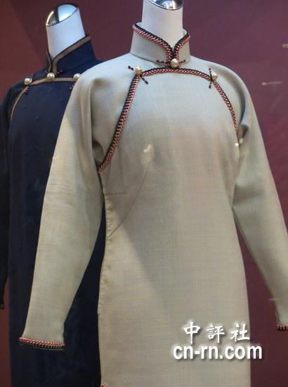 台湾博物馆“旗丽时代”展出宋美龄等名人旗袍