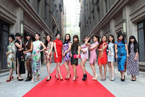 重庆美女旗袍Party卷起中国风