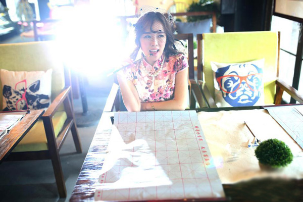 重庆美女旗袍Party卷起中国风