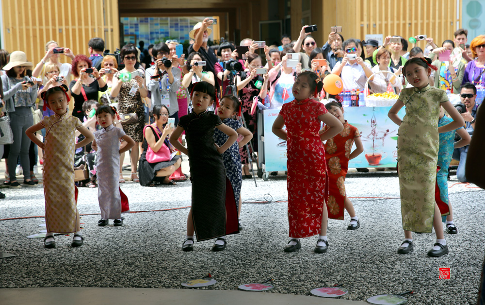 一布旗袍绽放米兰世博会