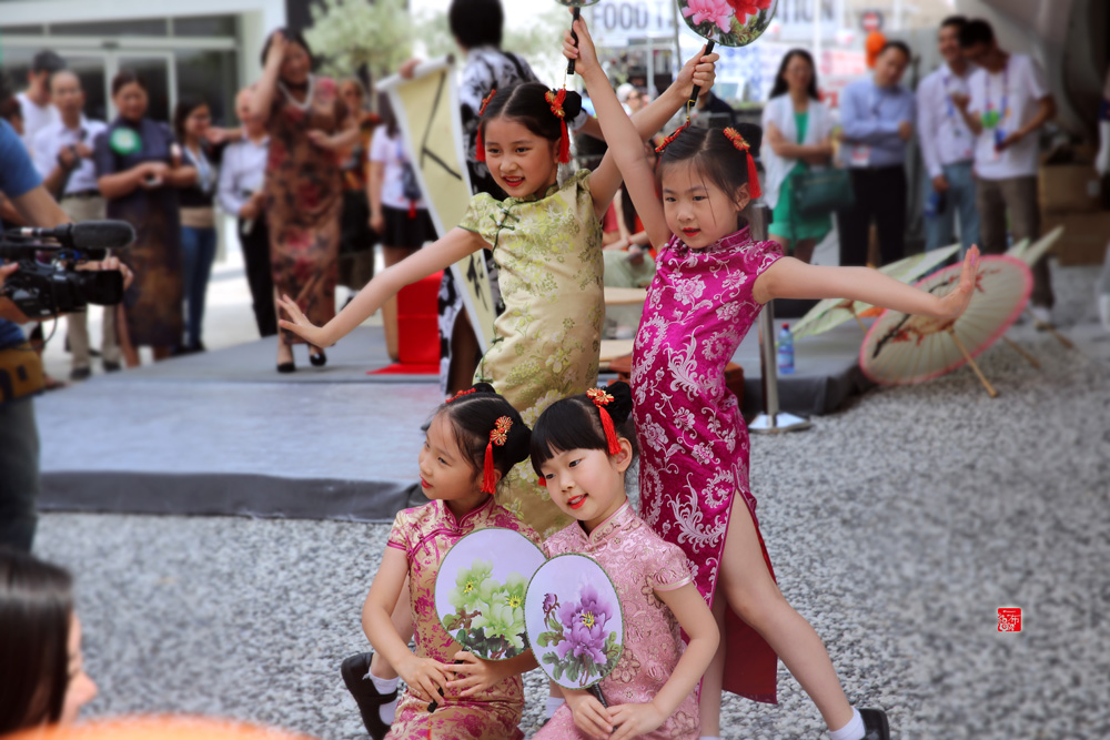 一布旗袍绽放米兰世博会