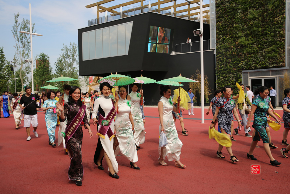 一布旗袍绽放米兰世博会