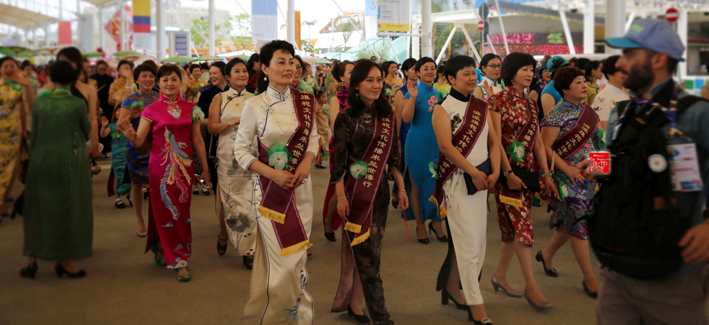 一布旗袍绽放米兰世博会