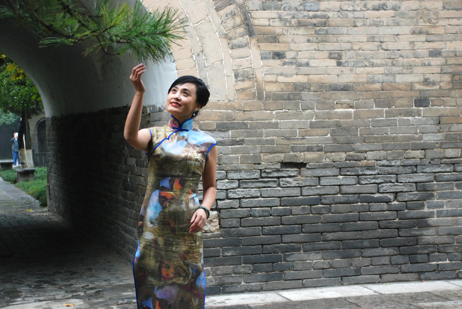 中国美旗袍佳丽相约小雁塔 CCTV跟进拍摄美人美景