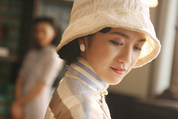 旧上海时尚 旗袍搭配帽子
