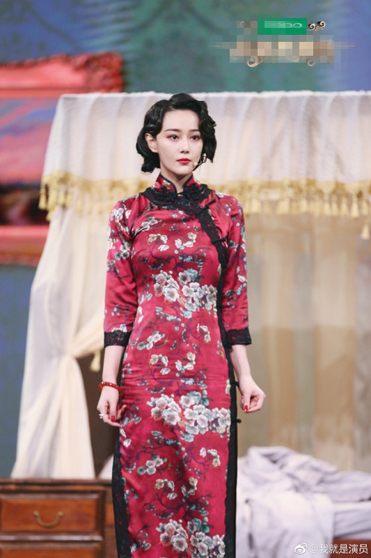 张馨予婚后首秀《我就是演员》旗袍装亮相超惊艳